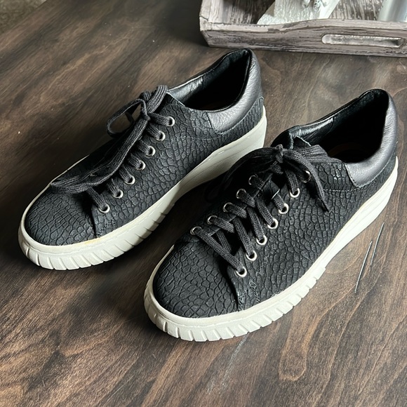 Sofft Shoes - Sofft Black leather sneaker